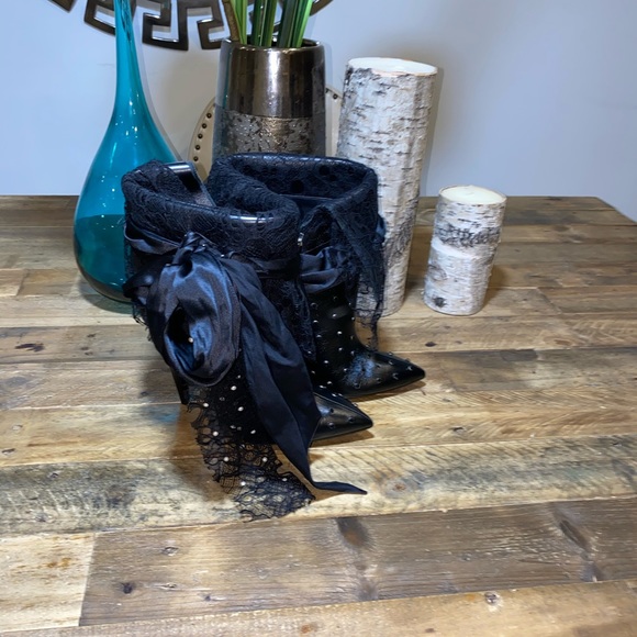 Saint Laurent Era 110 Studded Leather Ankle Boots - Picture 7 of 8